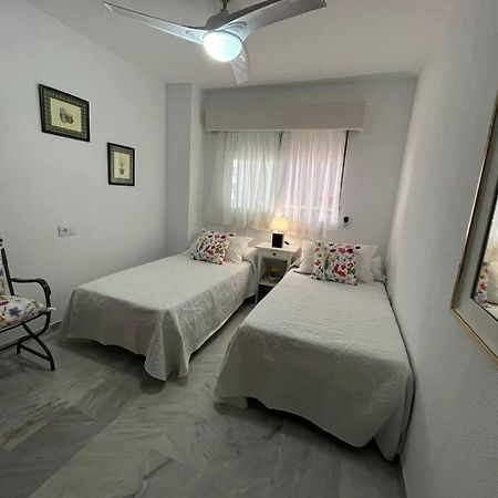 Marbella Piso En Casco Junto A Playa Piscina In Summer Season Εξωτερικό φωτογραφία