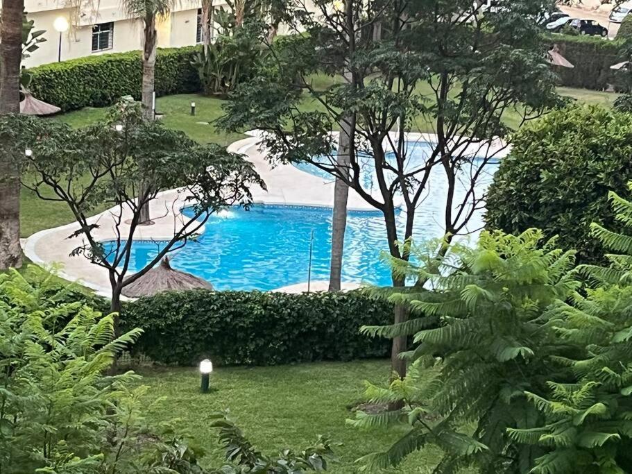 Marbella Piso En Casco Junto A Playa Piscina In Summer Season Εξωτερικό φωτογραφία